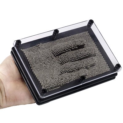 לוח צורות ממסמרים