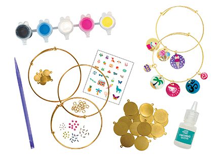 צמידים ותליונים Klutz