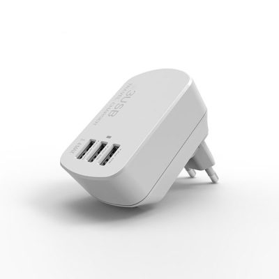 מתאם תקע חשמל אוניברסלי