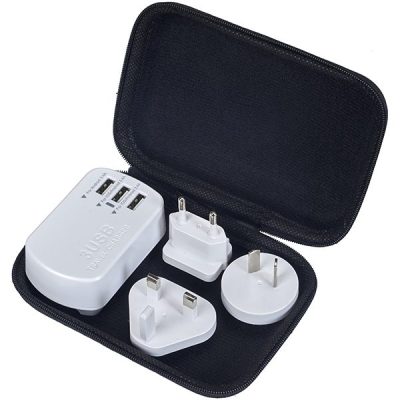 מתאם תקע חשמל אוניברסלי