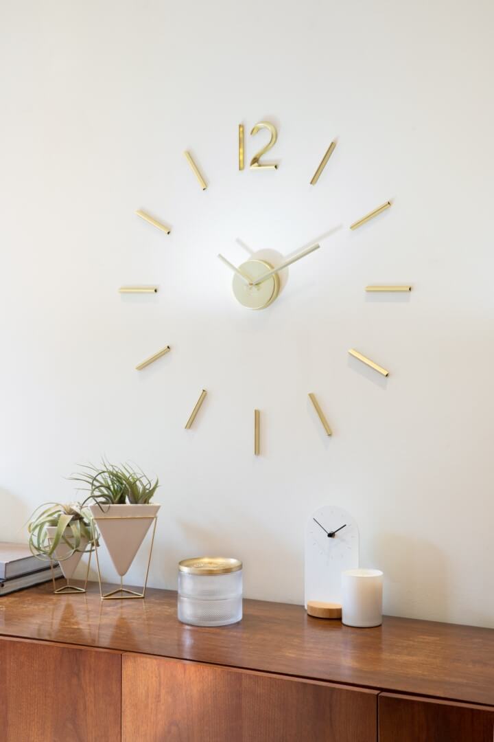 שעון קיר מרחף