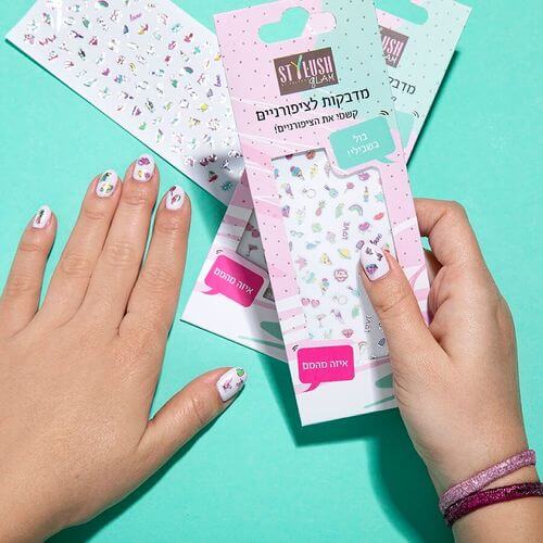 קישוטים לציפורניים