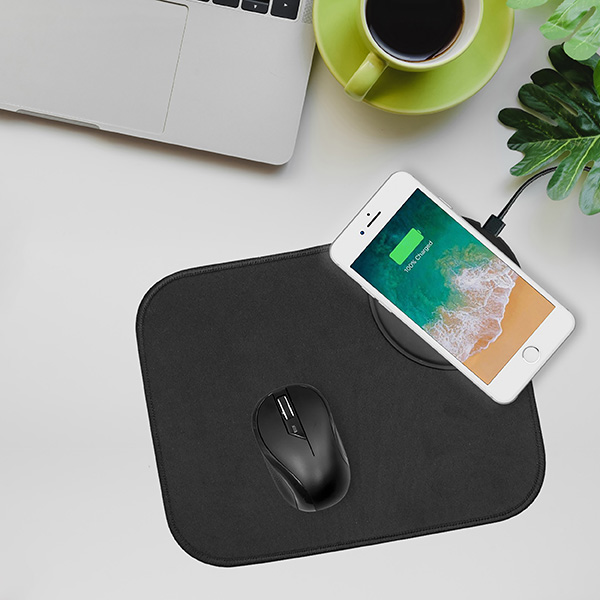 פד טעינה אלחוטי עם עכבר