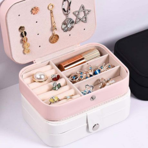 תיבת תכשיטים