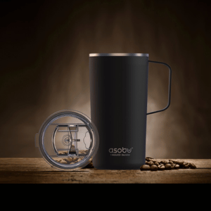 ספל תרמי בצבע שחור של חברת אסובו דגם טאוור מאג ליד פולי קפה